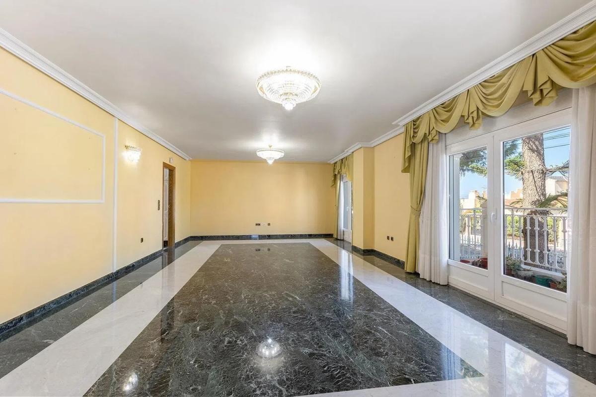 Недвижимость на продажу и в аренду в Испании photo 4