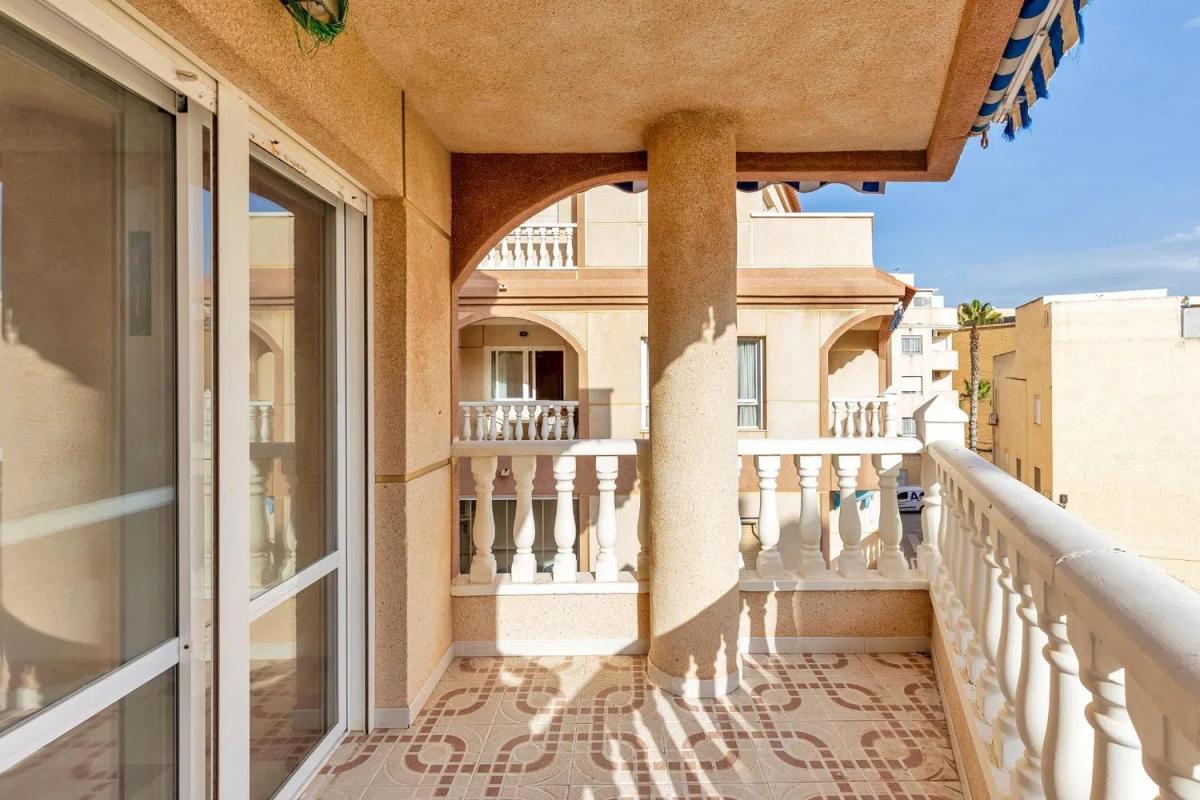 Sprzedaż mieszkania w Calle Mayor, Torrevieja
photo 3