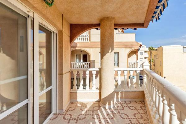 Mieszkanie na sprzedaż w  Calle Mayor, Torrevieja photo 3