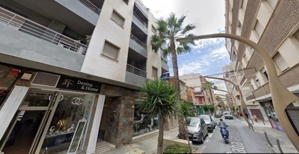 Пентхаус на продажу в  Calle Caballero de Rodas, Торревьеха photo