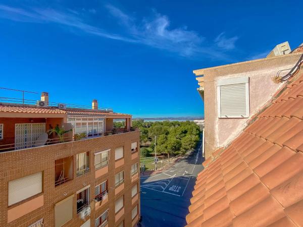 Apartment for sale in  Calle Urbano Arregui, 22, Torrevieja photo 4