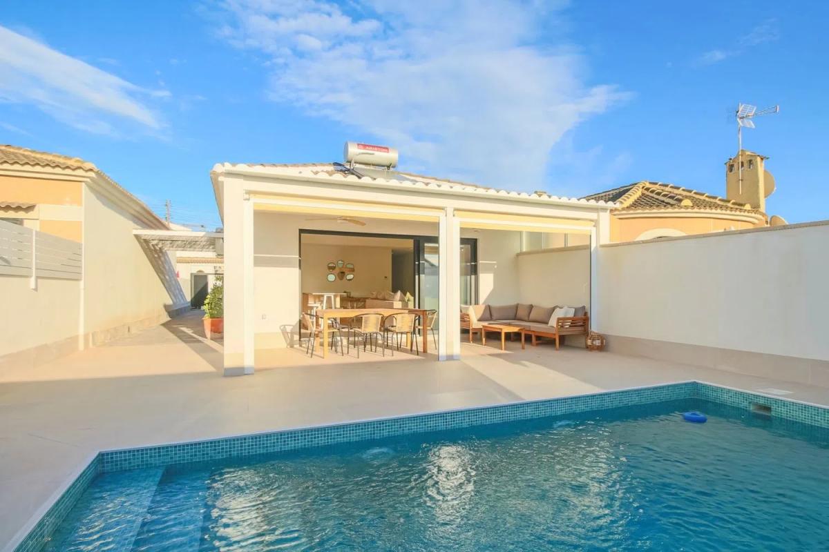 Venta de chalet independiente en Calle Strauss, Torrevieja
photo 5
