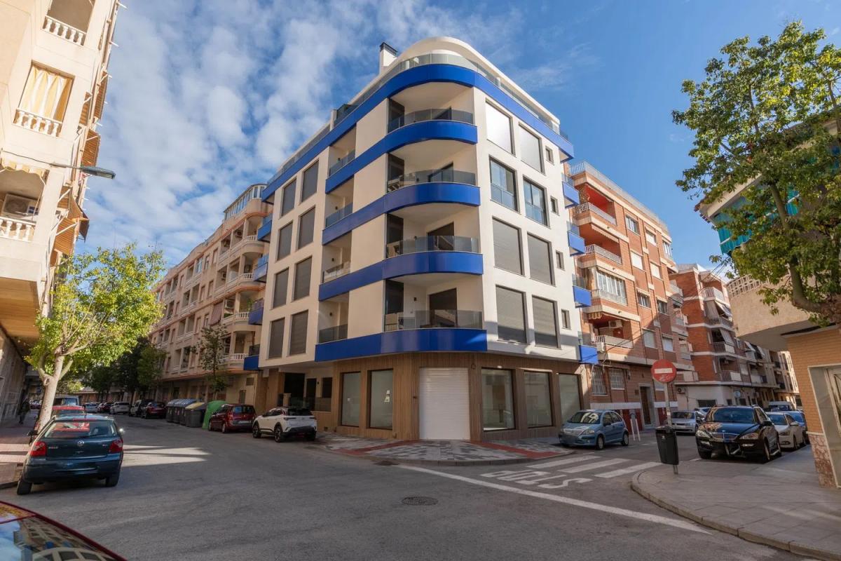 Sale of apartment in Calle Ramón Gallud, Torrevieja
 photo 5