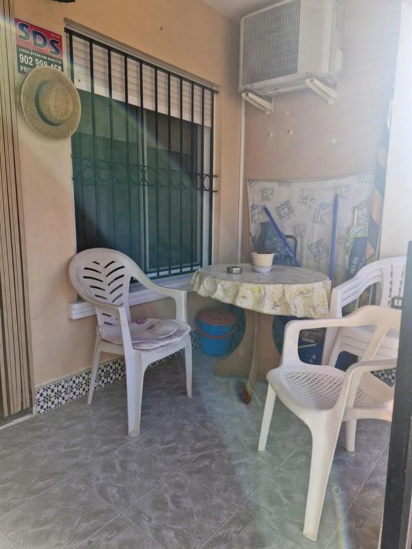 Venta de piso en Barrio La Veleta, Torrevieja
photo 3