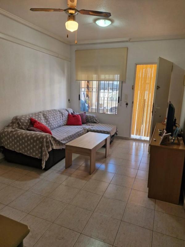Venta de piso en Barrio La Veleta, Torrevieja
photo 4