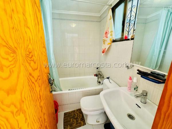 Estudio en venta en Avenida Robleda, Torrevieja photo 4