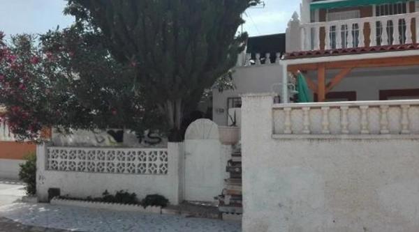 Chalet pareado en calle del Azahar photo