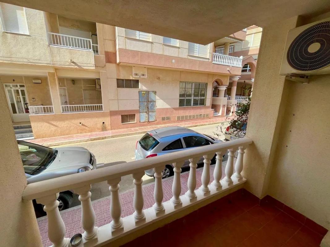 Sprzedaż mieszkania w Calle Tiburón, Torrevieja
 photo 3