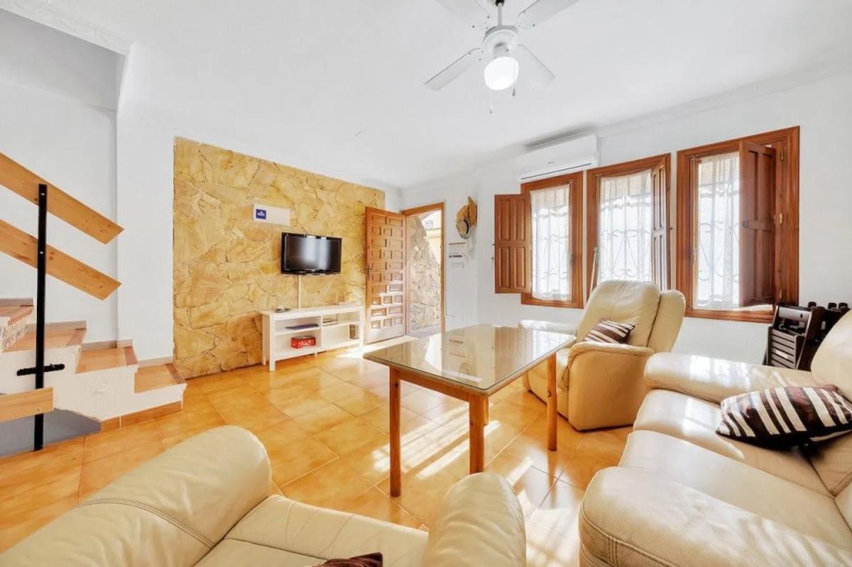 Недвижимость на продажу и в аренду в Испании photo 1