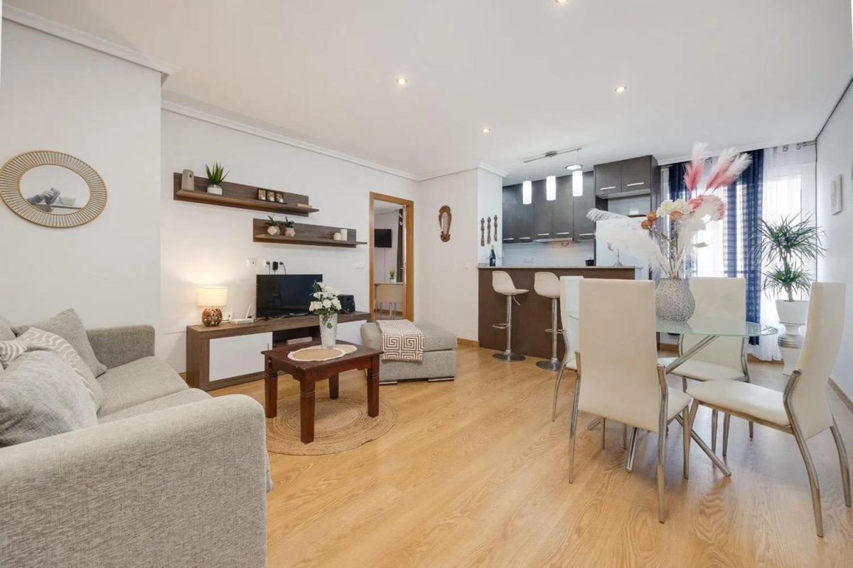 Venta de piso en Calle Joven Pura, 10, Torrevieja
 photo 2