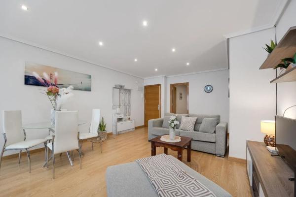 Piso en venta en  Calle Joven Pura, 10, Torrevieja photo 3