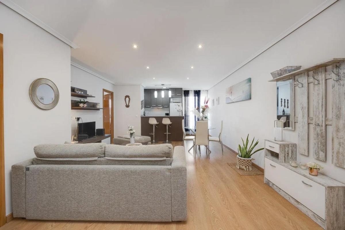 Venta de piso en Calle Joven Pura, 10, Torrevieja
 photo 4