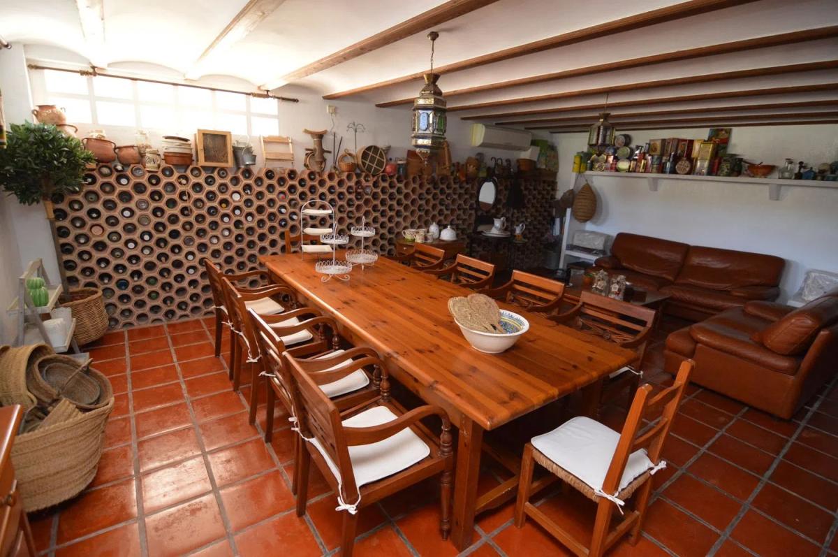 Properties for sale and rent in Spain photo 1