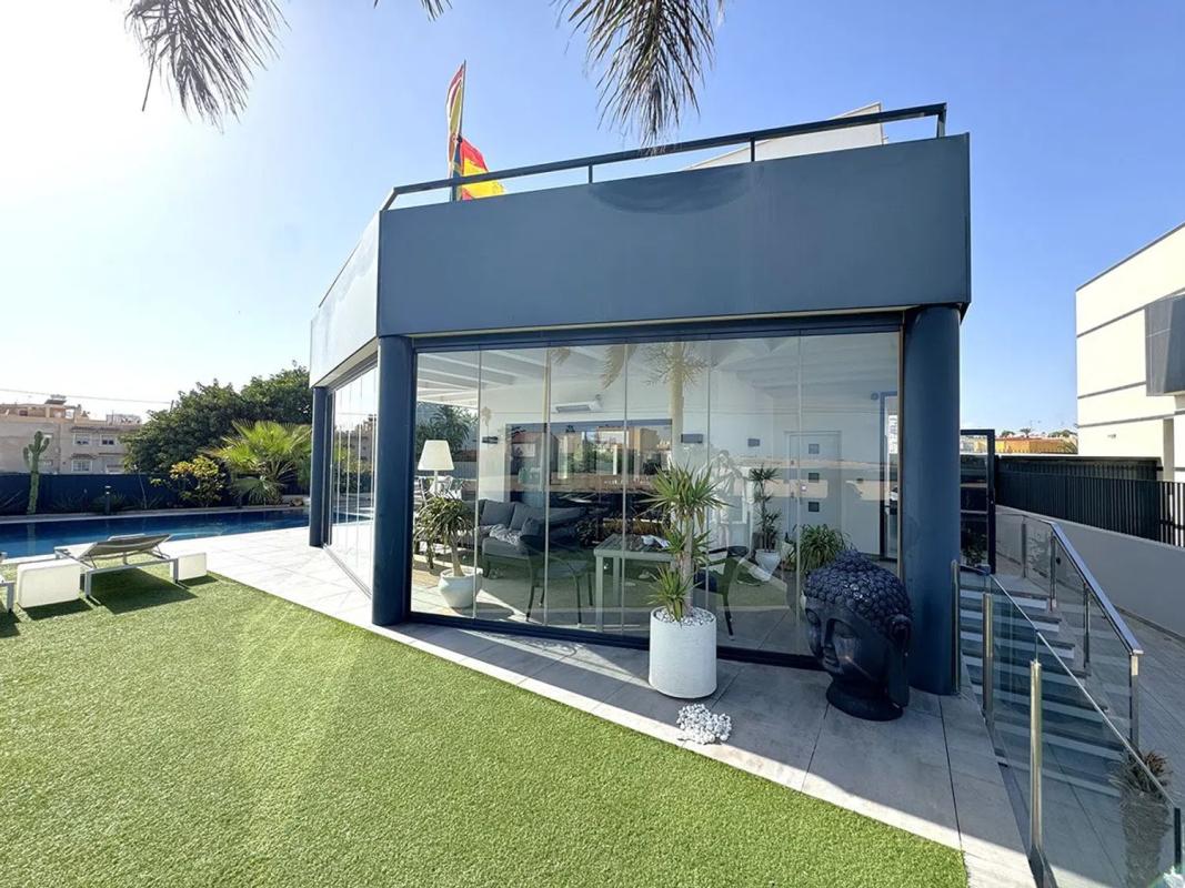 Properties for sale and rent in Spain photo 3