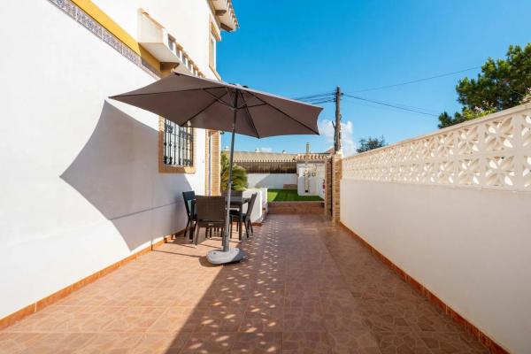 Коттедж на продажу в  Avenida Torreblanca s/n, Торревьеха photo 4