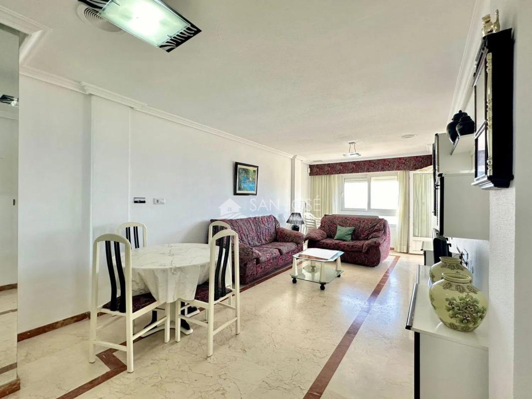 Venta de piso en Barrio Las Piscinas Naturales, Torrevieja
photo 2
