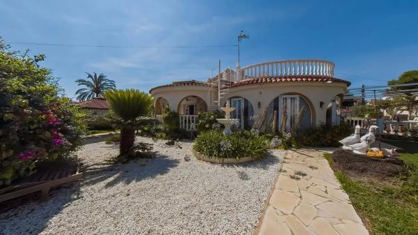 Casa independiente en avenida de las Gaviotas photo 1