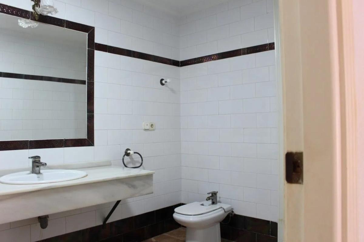Sale of apartment in Barrio Centro - Muelle Pesquero, Torrevieja
photo 3