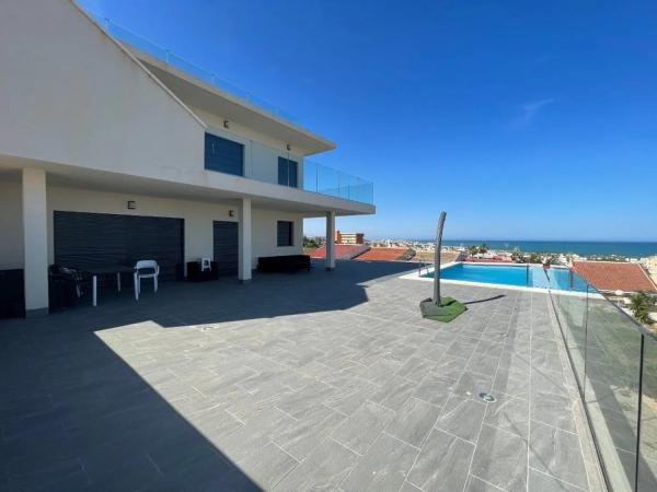 Chalet adosado photo 1