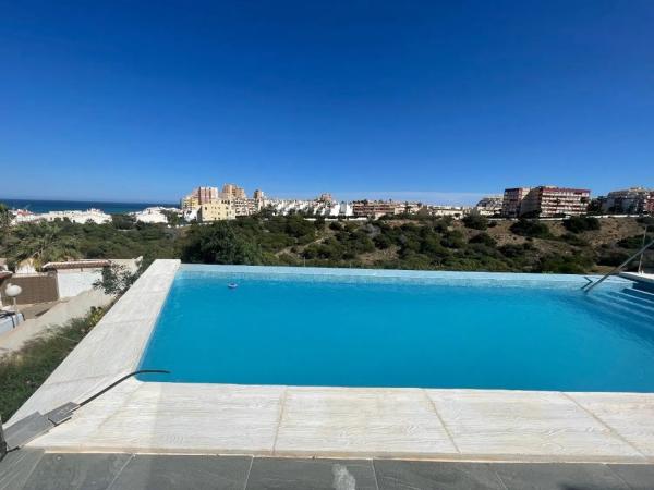 Chalet adosado photo 2