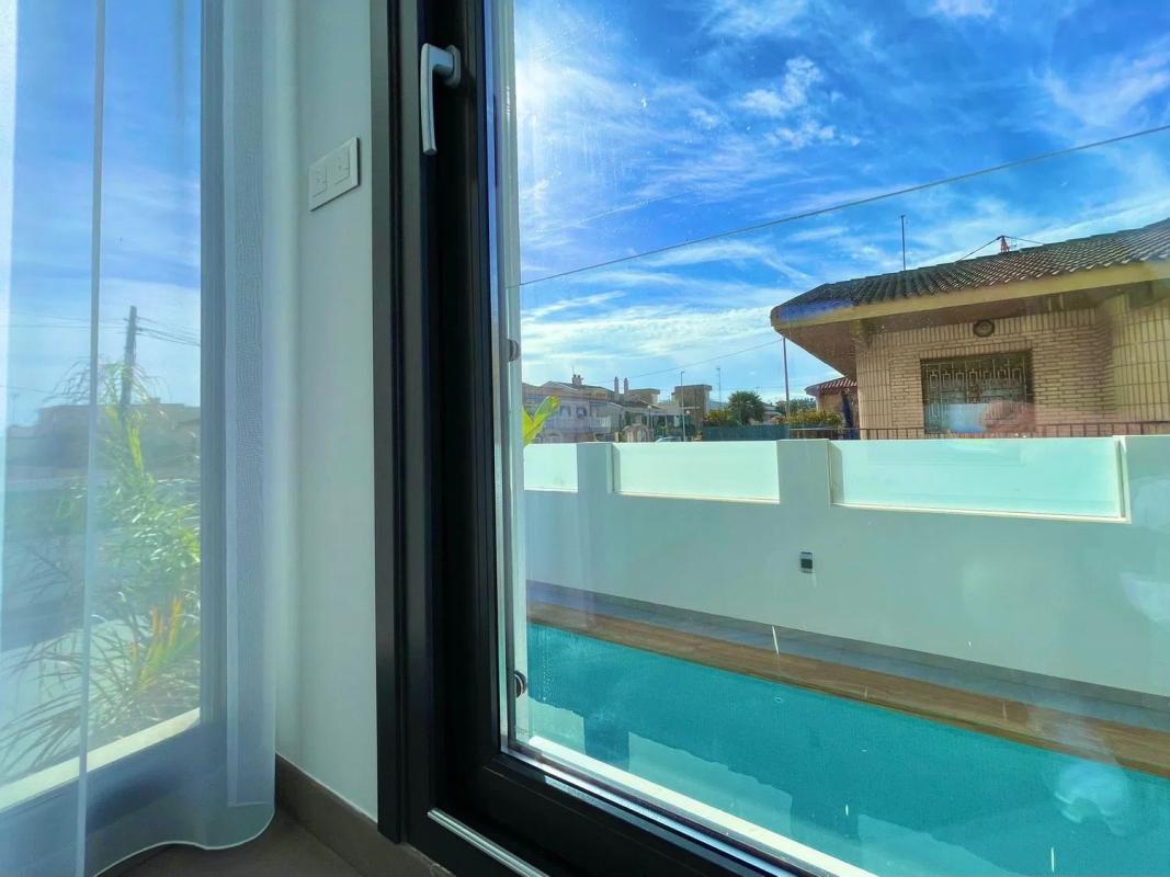 Properties for sale and rent in Spain photo 5