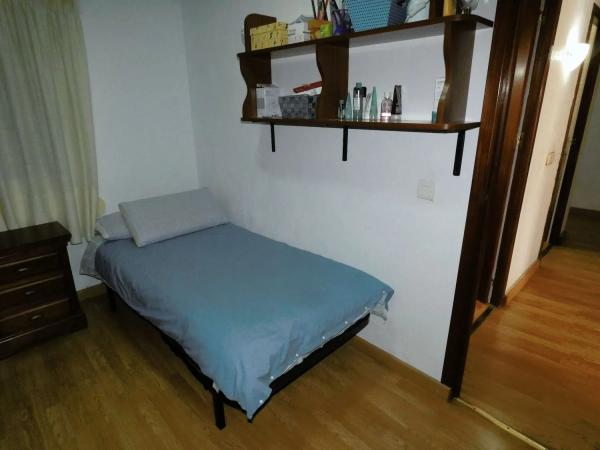 Piso en venta en  Plaza Castelar, 5 -1, Torrevieja photo 2