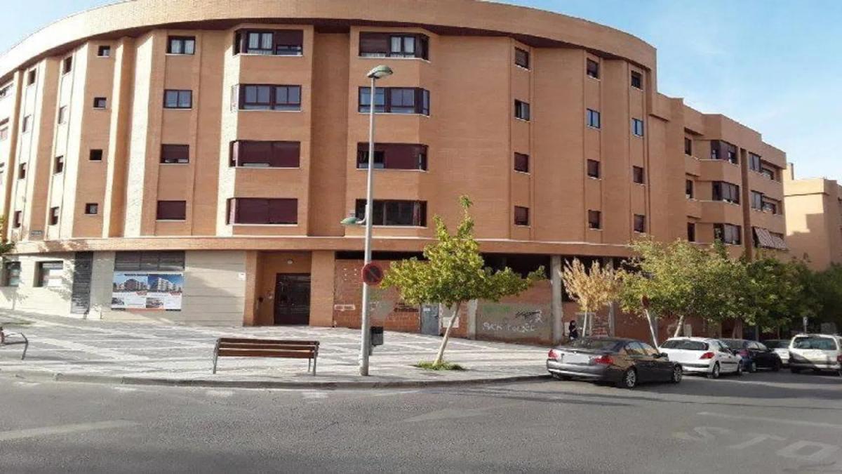 New construction LOCALES COMERCIALES CORTINAS CERVANTES 10 in Arganda photo 3