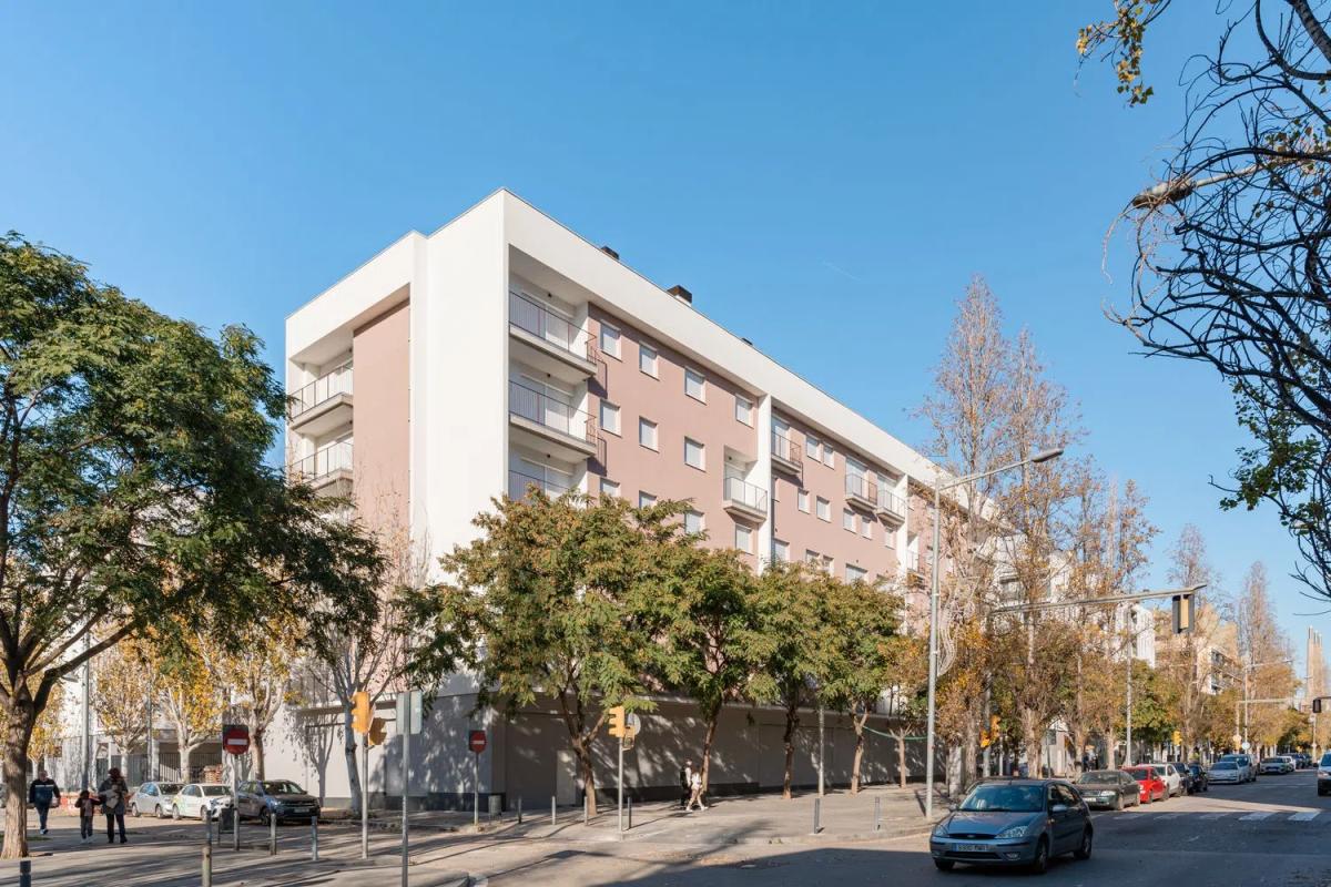 Propiedades en venta y alquiler en España photo 2