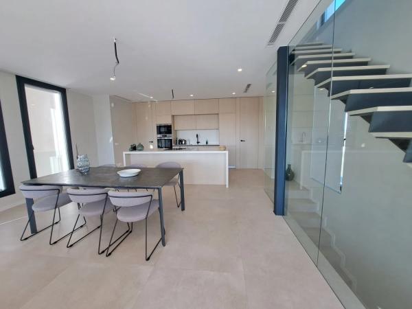 Detached villa for sale in  Avenida Bancals, 2, Oliva photo 2