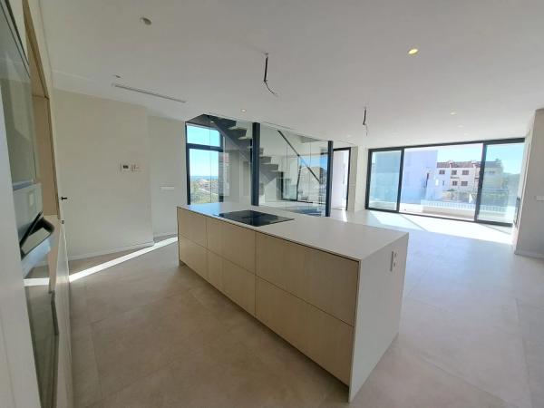 Detached villa for sale in  Avenida Bancals, 2, Oliva photo 4