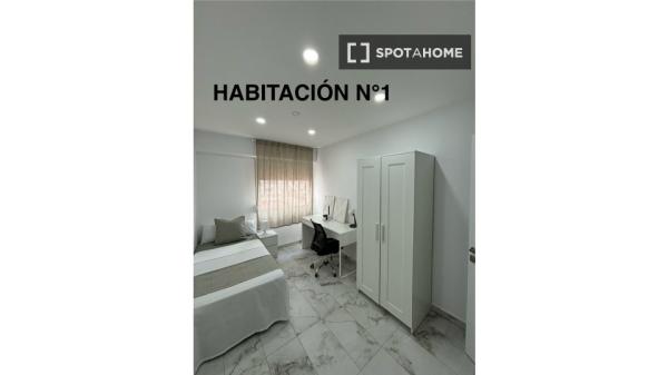 Habitación en piso compartido en Cartagena photo 1