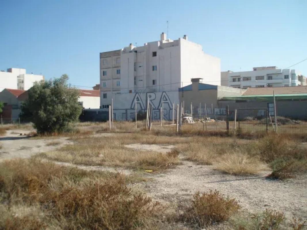 Terreno en venta en Mutxamel, Alicante photo 1