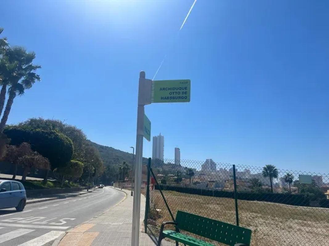 Działka na sprzedaż w Benidorm, Alicante photo 3