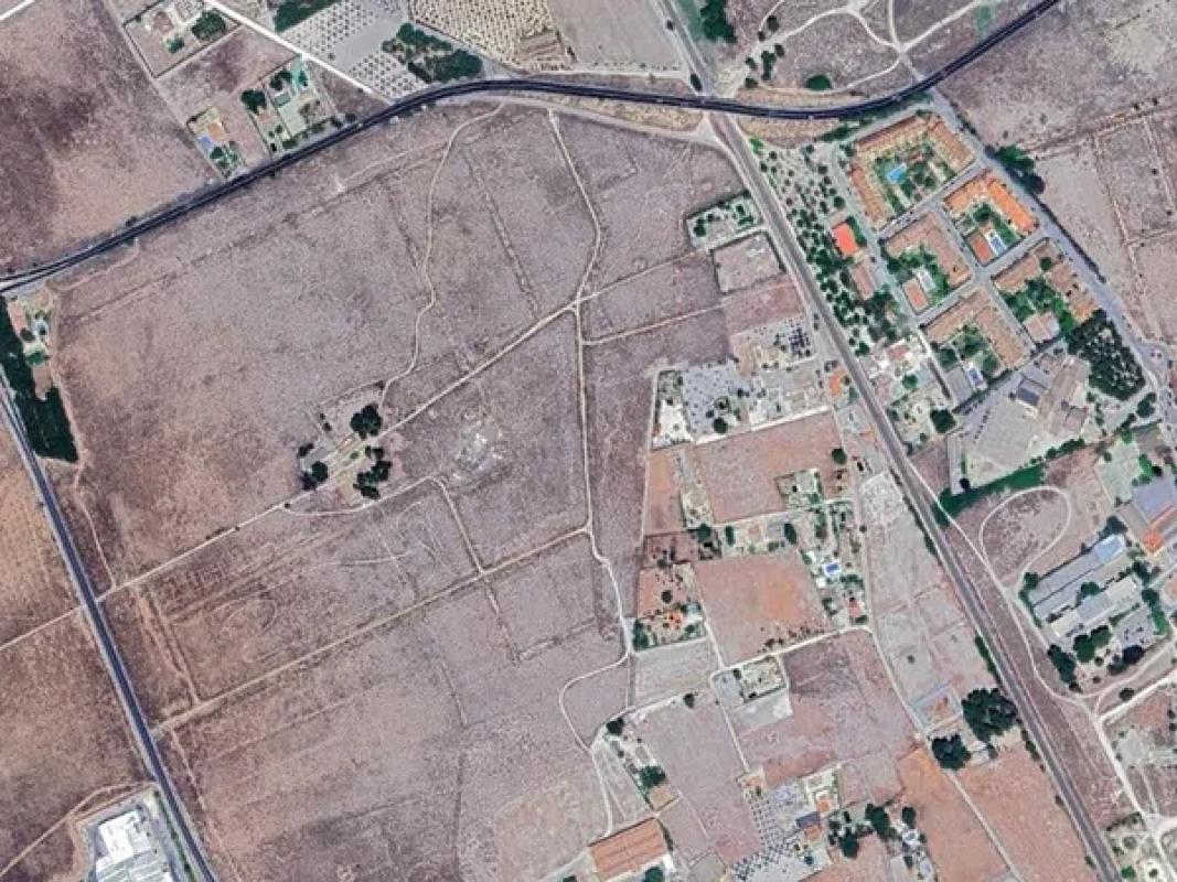Terreno en venta en Villena, Alicante photo 3