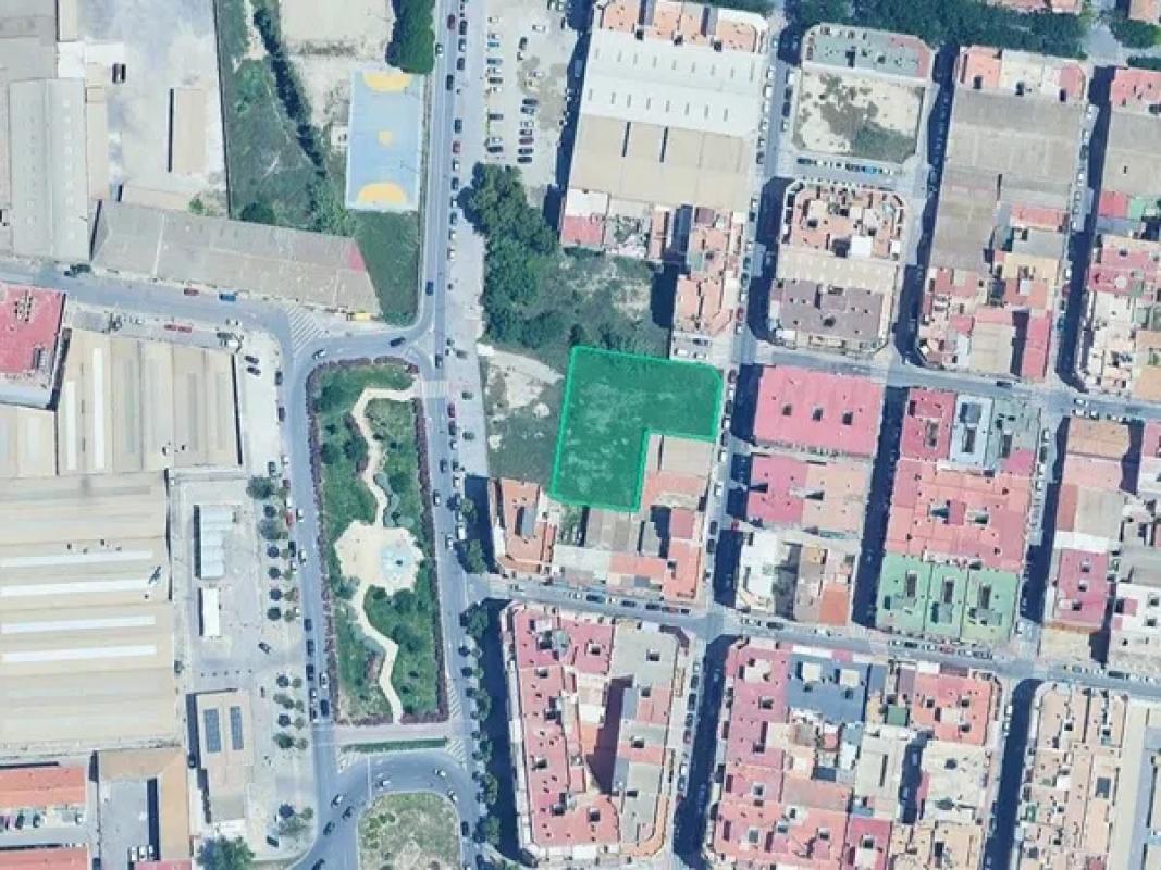 Terreno en venta en Alicante / Alacant, Alicante photo 1