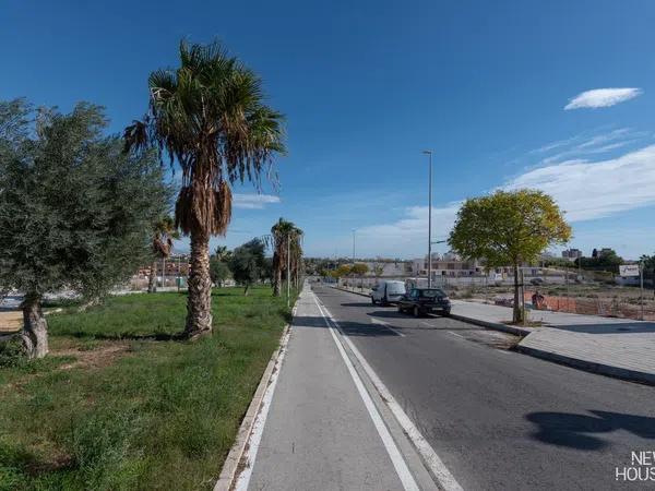 Terreno en calle del Peral s/n photo 2
