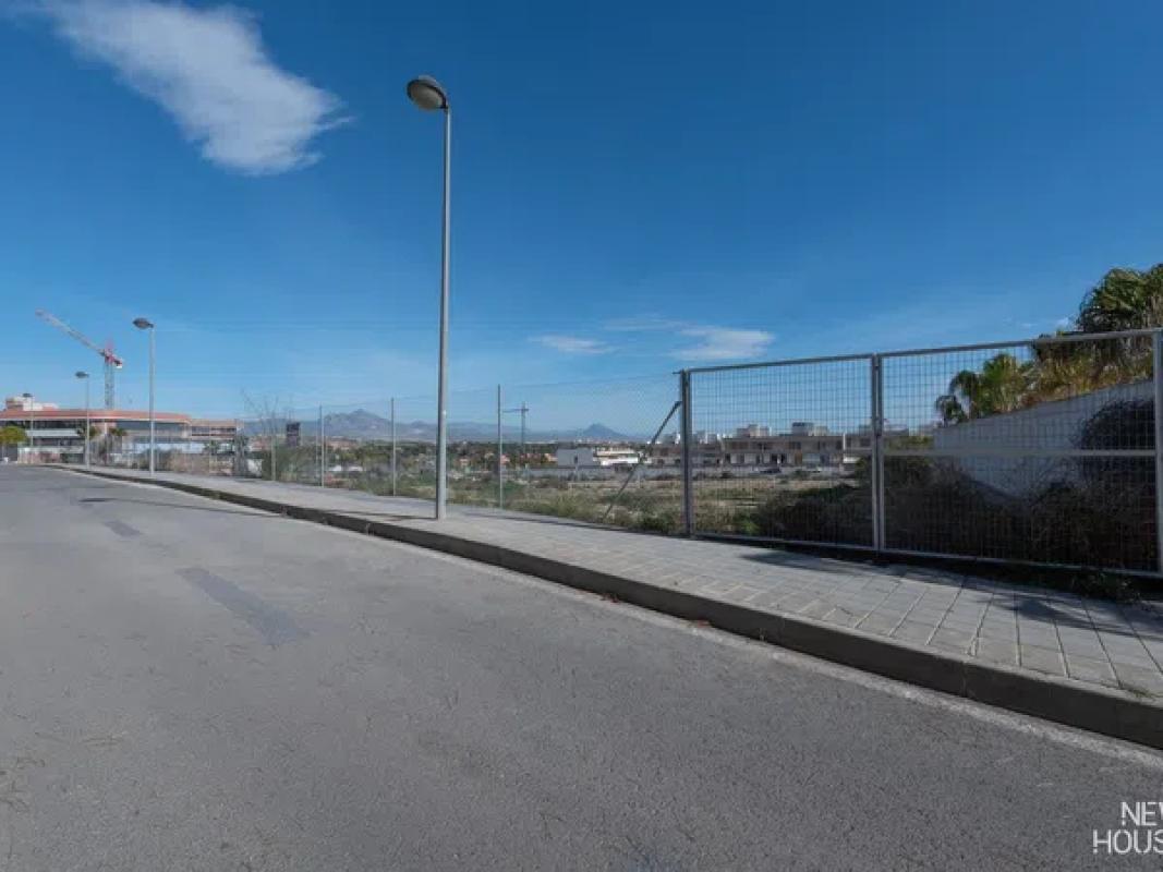 Terreno en venta en Alicante / Alacant, Alicante photo 3