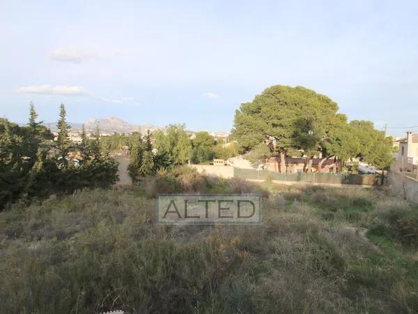 Terreno en calle Montgo photo 2