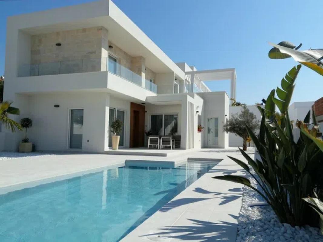 Terreno en venta en Elche / Elx, Alicante photo 1