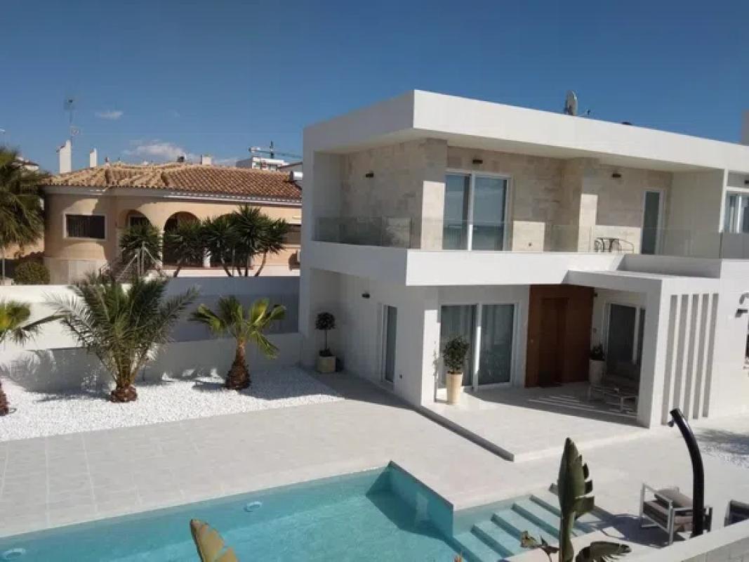 Terreno en venta en Elche / Elx, Alicante photo 3