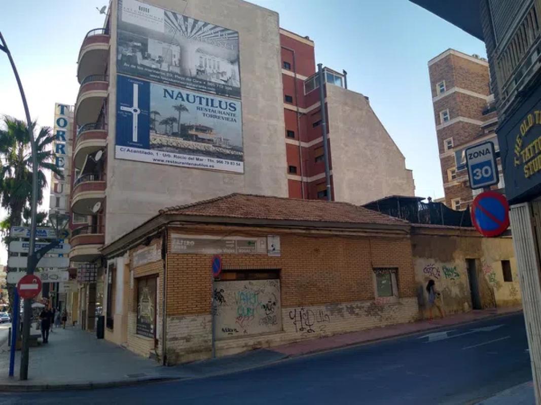 Terreno en venta en Torrevieja, Alicante photo 3