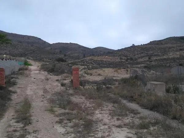 Terreno en Partida Tossal Redo s/n photo 1