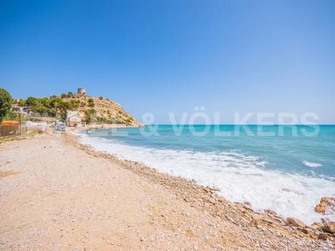 Terreno en venta en La Villajoyosa / Vila Joiosa, Alicante photo 3