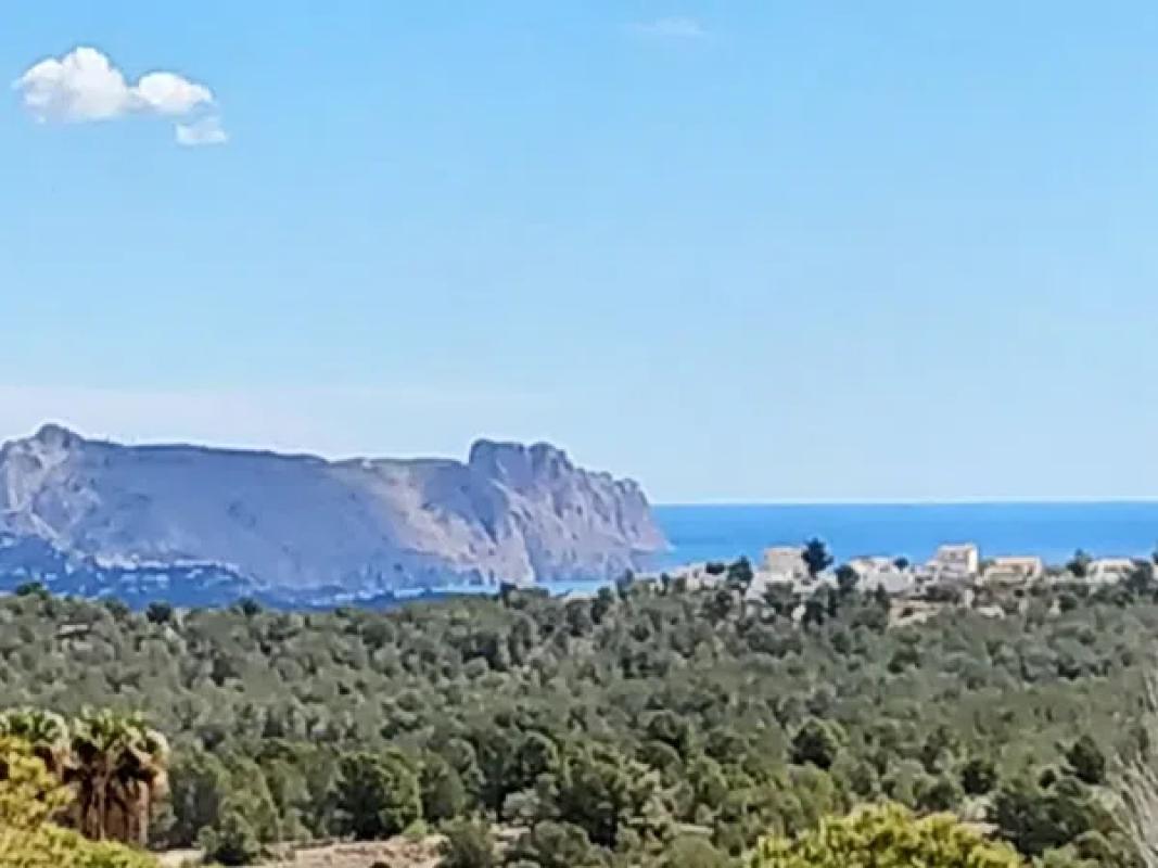 Terreno en venta en La Nucia, Alicante photo 2