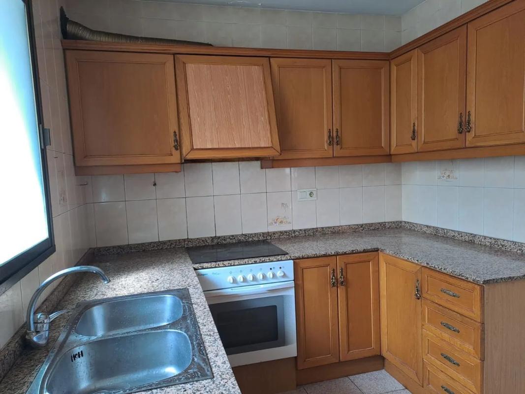 Sale of apartment in Calle San Isidro, Villena
photo 3