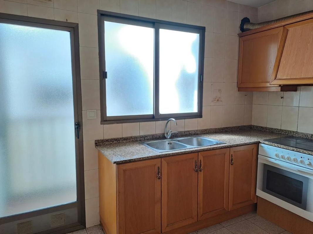 Sale of apartment in Calle San Isidro, Villena
photo 5