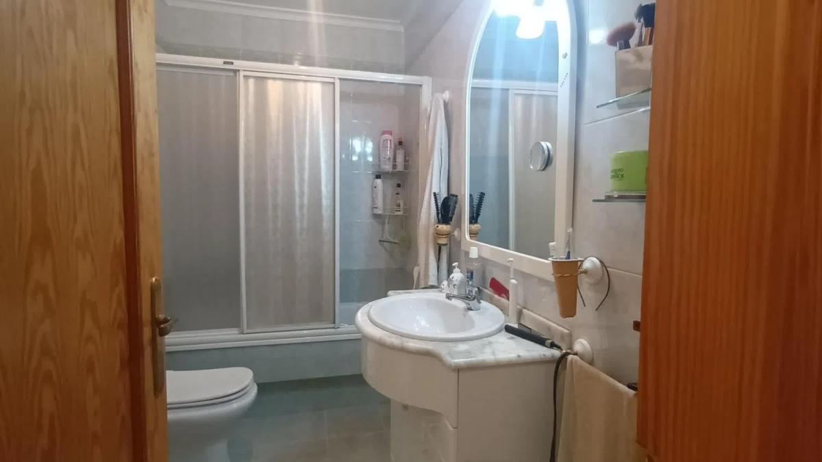 Sale of apartment in El Carril - Paseo de Chapi, Villena
photo 4