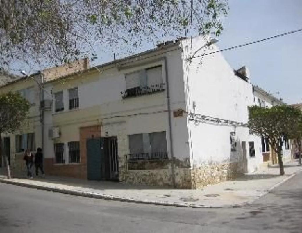 Propiedades en venta y alquiler en España photo 2