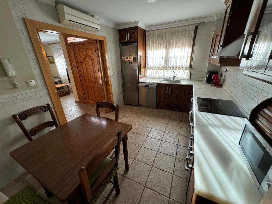 Propiedades en venta y alquiler en España photo 4
