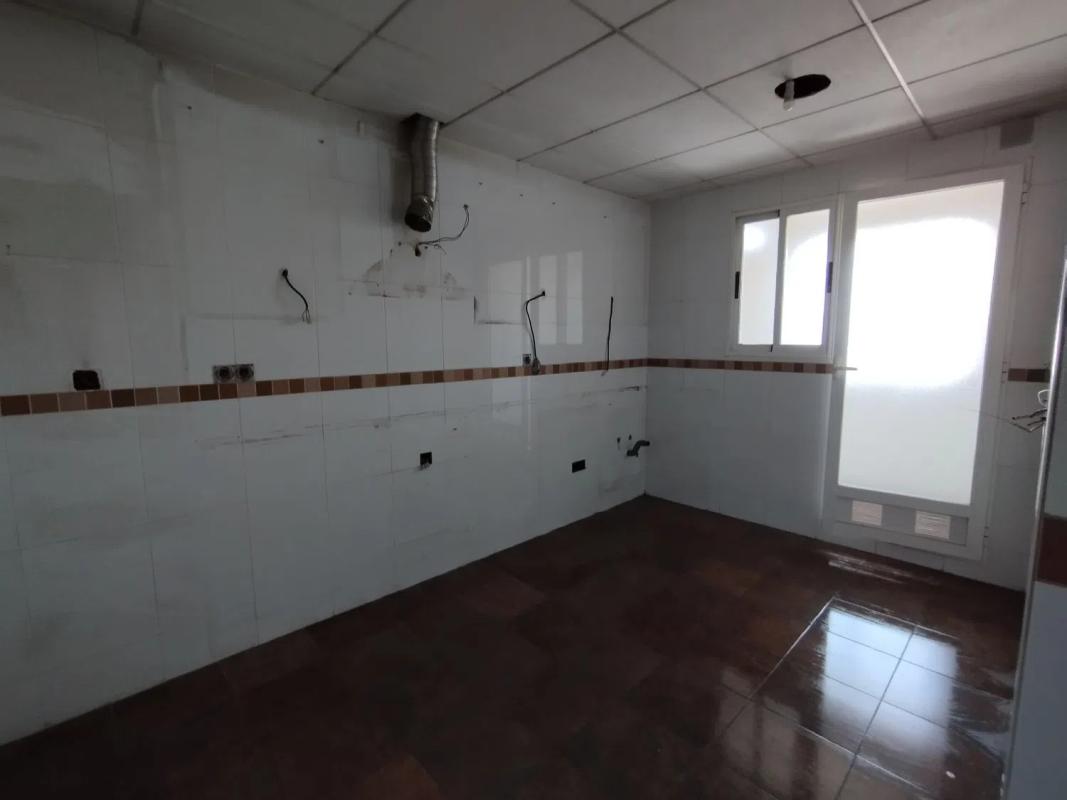 Sale of apartment in Calle Rosalía Castro, Villena
 photo 5